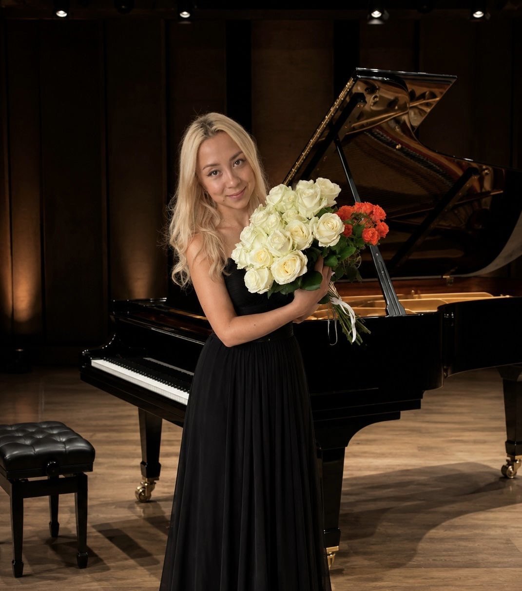 Ekaterina Gehring nach einem Konzert am Flügel